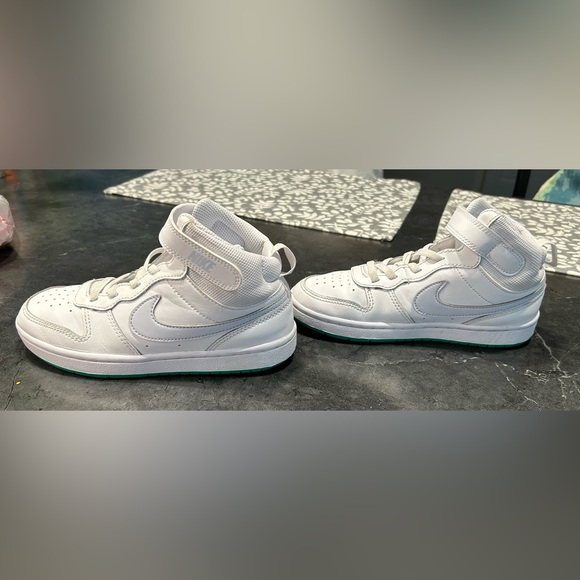 Nike Kids Court Borough Mid Shoes - Picture 3 of 7